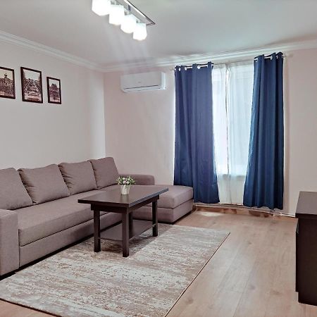 Renovated 1 Bedroom With King Size Bed In Kentron Jerevan Eksteriør bilde