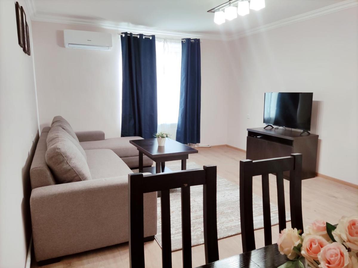 Renovated 1 Bedroom With King Size Bed In Kentron Jerevan Eksteriør bilde